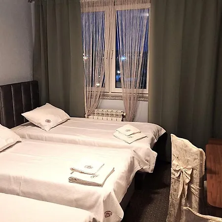 Hotel Jasminowy Dworek 67 B