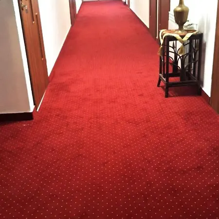 Hotel Jasminowy Dworek 67 B